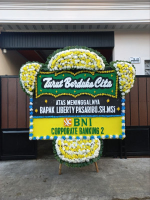 Papan Bunga Duka di Rambung Dalam